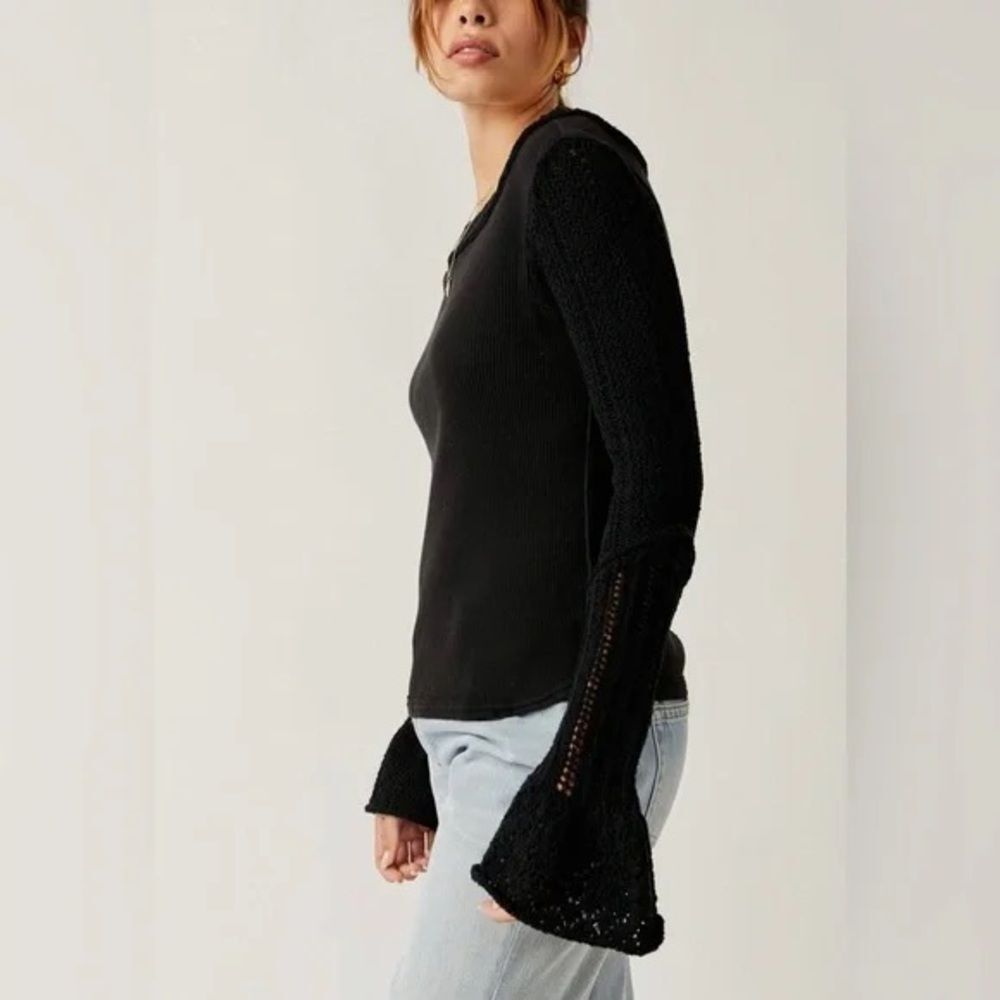 Free People Cuffing Season Top In Black - Picture 2 of 6